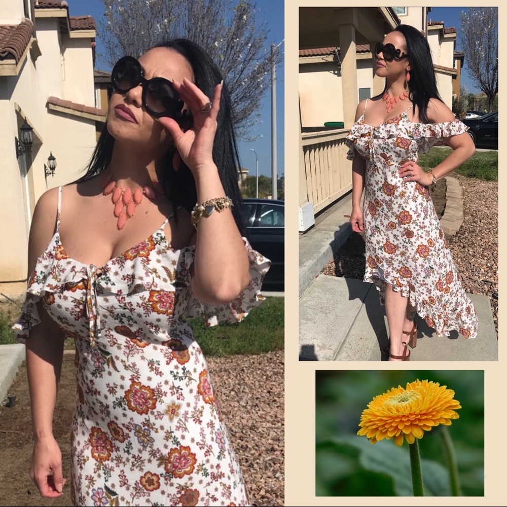 5 ⭐️ Marigold Floral  Maxi Dress - Picture 2 of 7